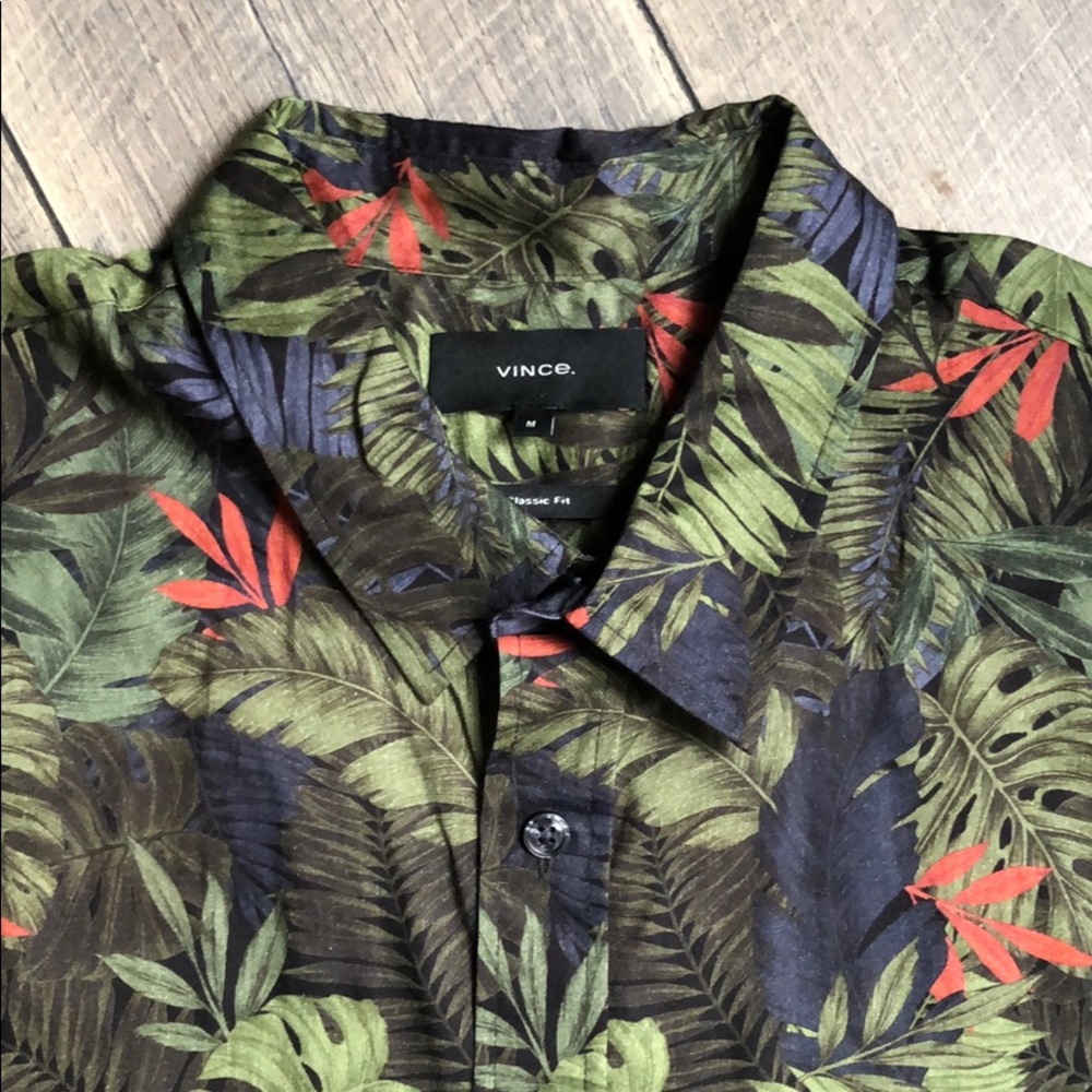 Men’s Classic Fit Button Up